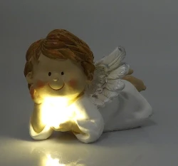 Anjel (14B) so svietiacou guľou