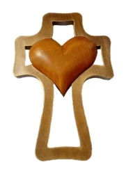 Kríž drev. (LK002) 1 srdce - hnedé