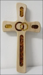 Kríž drev. s jantárovými obrúčkami